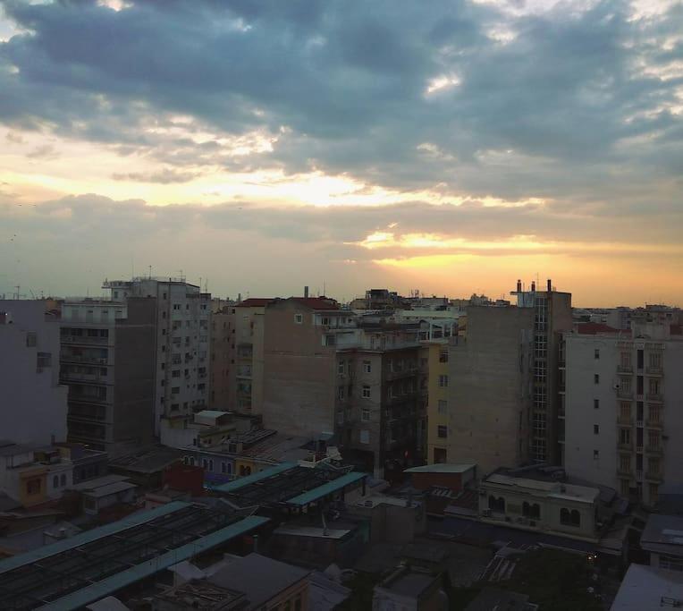 Tiny Loft Studio In The Heart Of Thessaloniki,17 Square Meters,On The Terrace Of The Building Ngoại thất bức ảnh